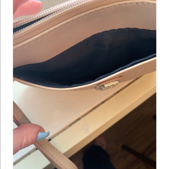 Blush Tommy Hilfiger wristlet - Picture 4 of 5